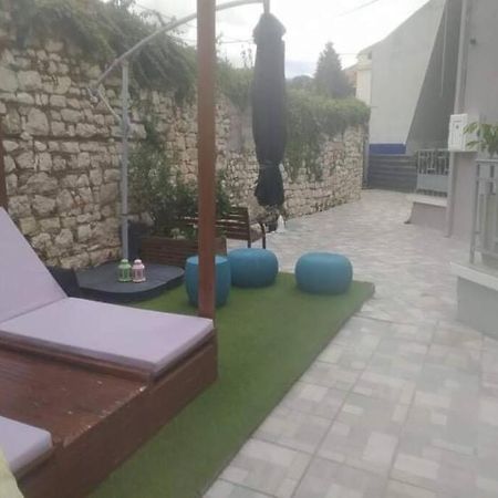 Вилла Οικία Με Αυλή Και Πάρκινγκ, Μέσα Στο Κάστρο Της Πόλης Янина Экстерьер фото